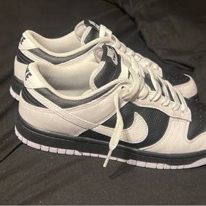 Panda, reverse Nike dunk lows